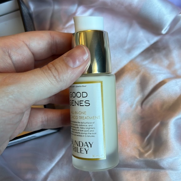 Sunday Riley Good Genes All-in-One Lactic Acid Treatment - Picture 3 of 6